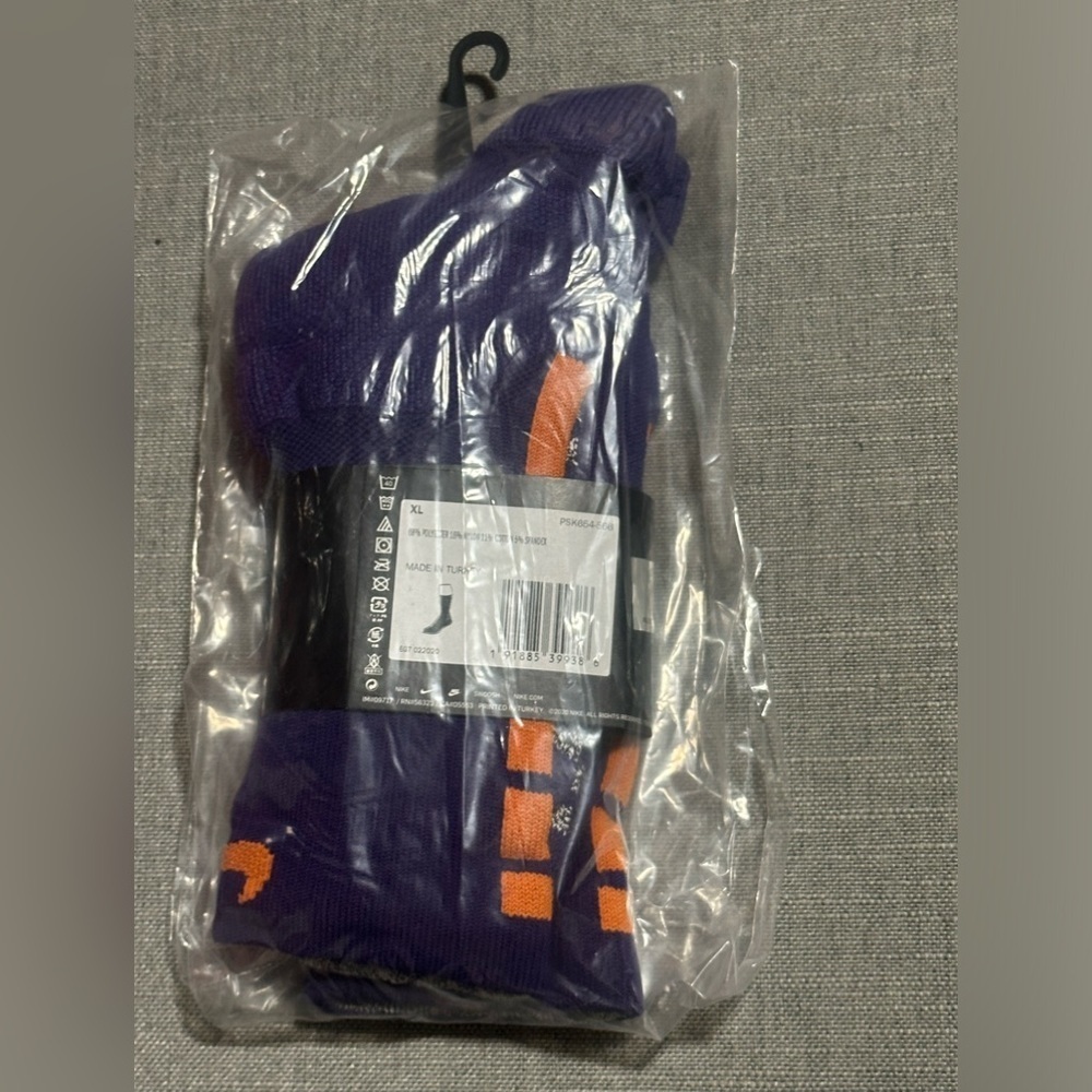 NWT Nike Men`s Elite NBA Grip Power Basketball Mid-Calf Socks - PSK654-566